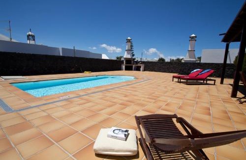 San Bartolome Villa | Holiday Villa Campesina with Private Pool