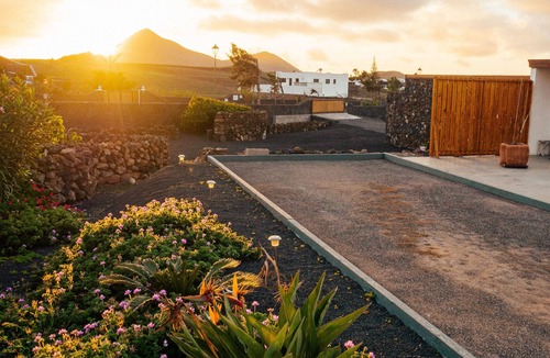 Yuco Villa | Holiday Villa 'Casa Jenabe' with Mountain Views, Private Terrace and Wi-Fi