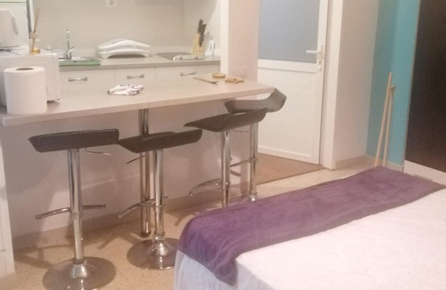 Las Palmas de Gran Canaria Apartment | Homerez - Amazing studio 1 km away from the beach for 2 ppl.
