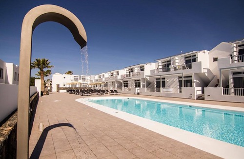 Puerto del Carmen Apartment | Home from home 2 bed luxury apartment, heated pool. 202