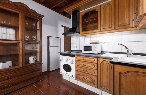Triquivijate Apartment | Home2Book La Molina A, Cozy Terrace Retreat