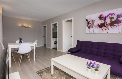 Santa Susanna Apartment | HomeHolidaysRentals Regard