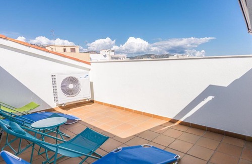 Calella Apartment | HomeHolidaysRentals Ilusion