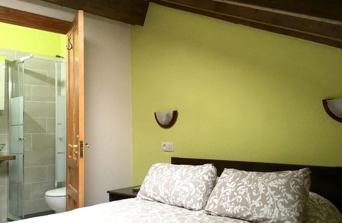 Onis House | Homerez - Spacious house for 8 ppl. with terrace at Picos de Europa