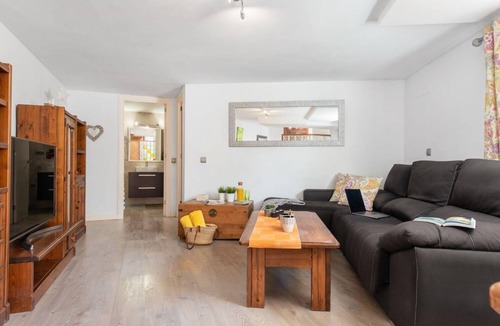 Alcanada Apartment | Homey "Casa Lyon" Very Close to the Sea, AC, WiFi