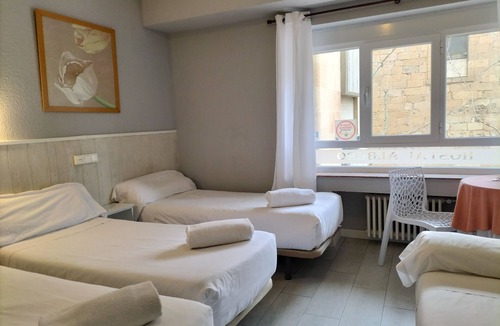 Oeste Hostel | Hostal Albero by gaiarooms
