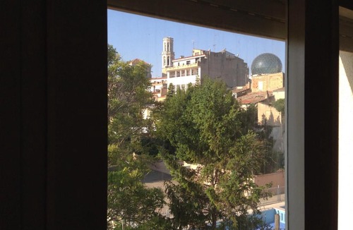Figueres House | Hostal Isabel II