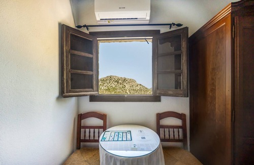 Benaocaz Apartment | Hostal Posada El Parral – Private Pool and Restaurant in the Sierra de Cádiz