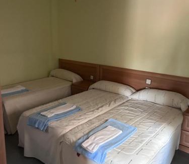 Horcajo de Montemayor House | Hostal Rural Dos Hermanos