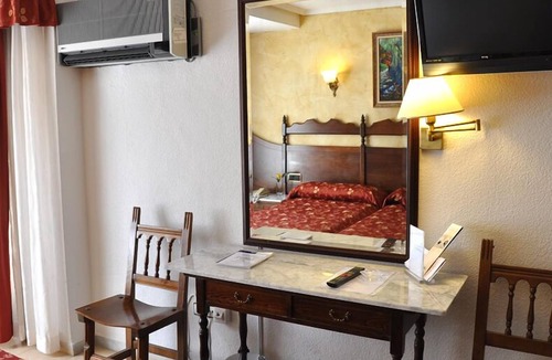 Alamedilla Hotel | Hotel Reyes Catolicos