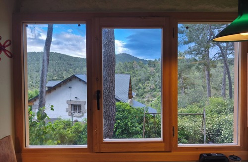 El Pimpollar House | House by the River in Santa María de la Alameda