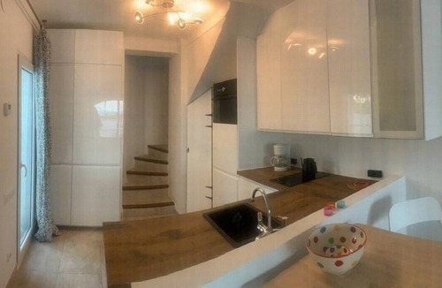 L'Escala House | House with Seaview, shared Pool, 250m to Beach, 3private Terraces, Garden, BBQ