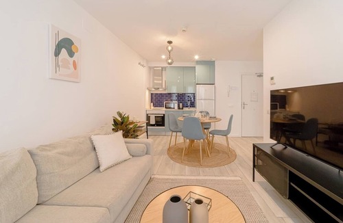Embajadores Apartment | Housing El Rastro by Sharing Co