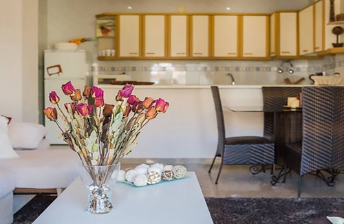Velilla-Taramay Condo | Incredible sea views on the beachfront.