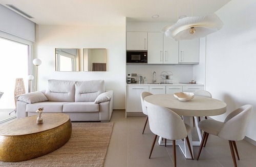 Cala Apartment | Intempo by Holuxe - 322 - 32nd floor