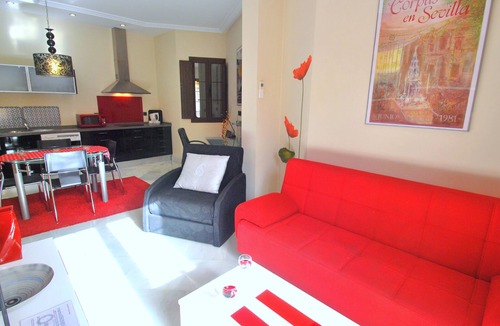 Alameda Apartment | L4. 2 Bedrooms Apartment With Balcony/Wifi/Air Conditioning/Kitchen in Historic Center
