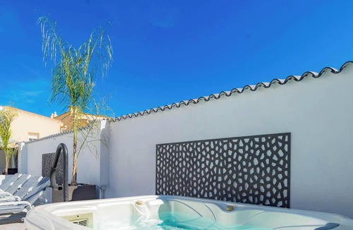 San Fulgencio Villa | La Casona Luxury 17-Guest Villa, Heated Pool, Jacuzzi & Private Gym Costa Blanca