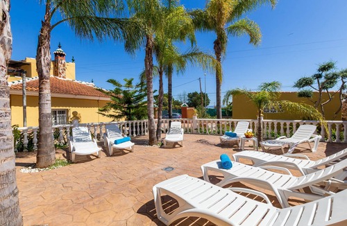 Alhaurin de la Torre House | La Colina Country House | Private Pool & BBQ in Alhaurín de la Torre