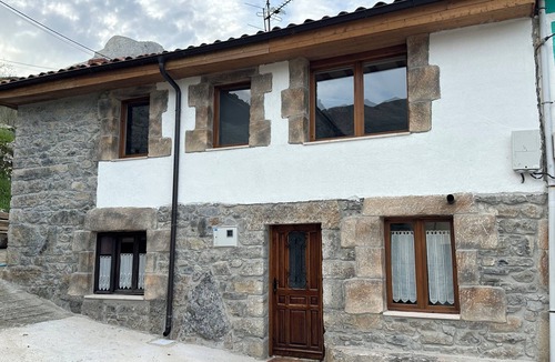 Penamellera Baja House | La Pasera, mountain house and a few minutes from the beach (no pets).