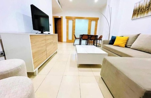 Centro - Sagrario Apartment | La Perla Reyes Catolicos Living: Standard Apartment
