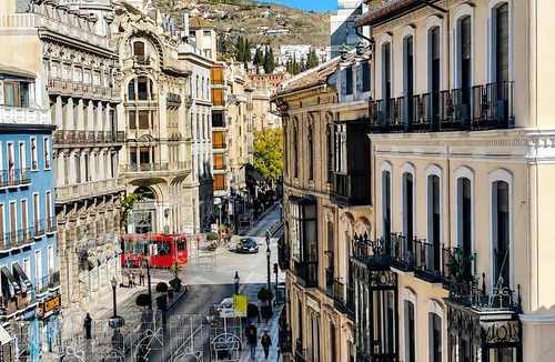 Granada City Center Apartment | La Perla Reyes Catolicos Living: Standard Apartment