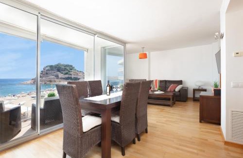 Tossa de Mar Apartment | Lets Holidays AMAZING FRONT SEA VIEWS APARTMENT