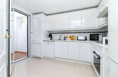 Marbella Ski Chalet | Los Naranjos Marbella townhouse