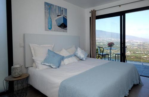 Las Cuevas House | Los Olivos - Vivienda vacacional de lujo con piscina privada