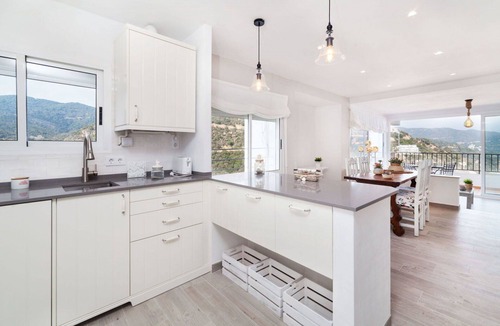 Tossa de Mar Apartment | Lovely apartment for 4 guests with WIFI, TV and terrace