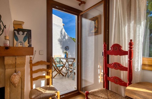 Jesus Pobre Apartment | Lovely apartment for 3 guests with WIFI, pool, TV and terrace