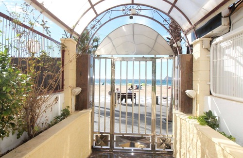 Benidorm Apartment | Lovely apartment for 3 guests with pool, A/C and TV