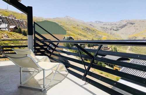 Pradollano Apartment | Lovely apartment for 4 guests with WIFI, TV and terrace