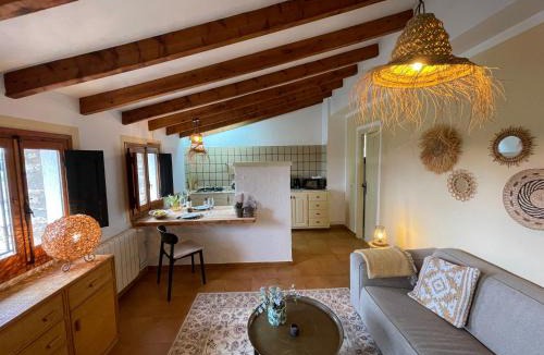 Fustera Apartment | Lovely Appartment 'Solana' with big garden, nice pool