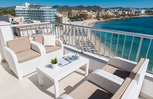 S'Illot-Cala Morlanda House | LUISAMAR SEA VIEW - Apartment with sea views in S'illot. Free WiFi