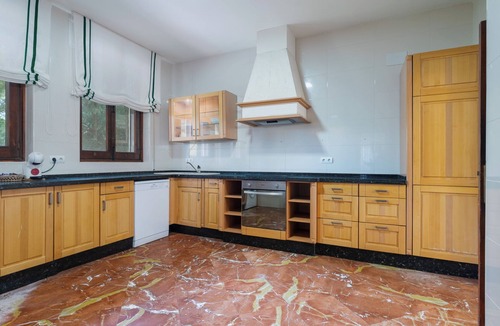 El Puerto de Santa Maria Ski Chalet | Luxurious finca with swimming pool near the beach.