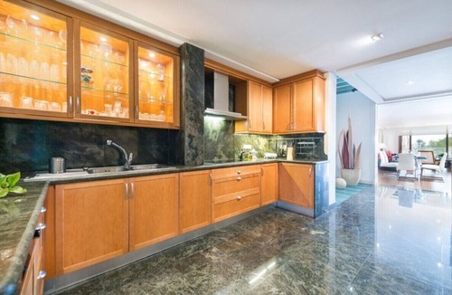 Alcudia Apartment | Luxurious Apartment with Wi-Fi, Balcony, and Sea View