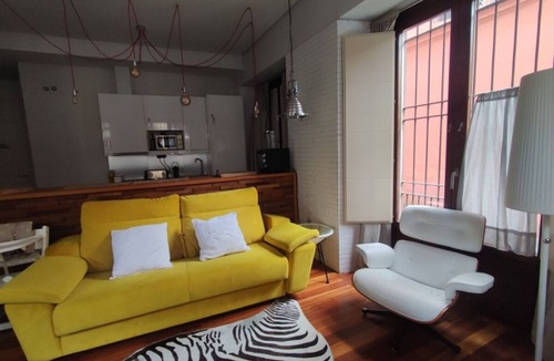 Santa Catalina Apartment | Luxurious Stay in the Heart of Seville, Facing Famous El Rinconcillo
