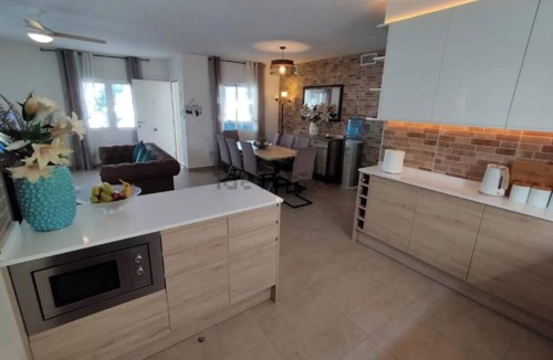 San Luis Villa | Luxury 5-bedroom villa with pool in adorable El Chaparral perfect for families