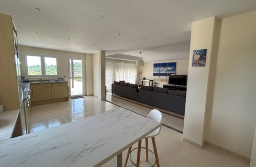 San Roque Apartment | Luxury Apartment San Roque Club. Spacious, large balcony overlooking mountains