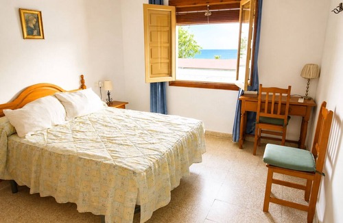 La Herradura Apartment | Magdalena 1st. Spacious apartment in the center of La Herradura bay