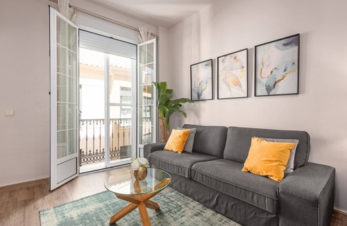 Ensanche Centro Apartment | ‘Málaga Centro Bonito’ Apartment with Balcony, Wi-Fi and Air Conditioning