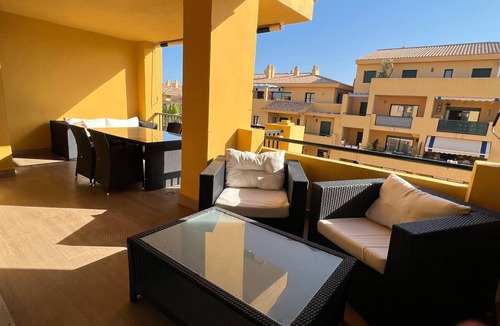 San Pedro de Alcantara Condo | Marbella 3 bedroom spacious Bulevar de San Pedro, near Puerto Banús