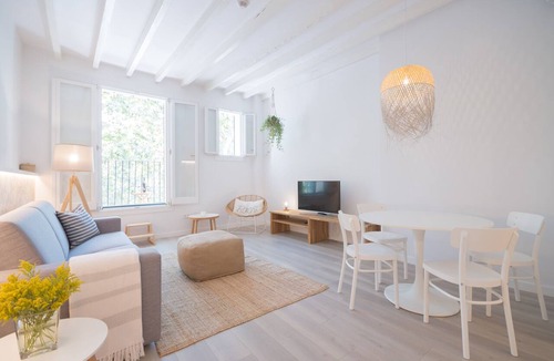 La Llotja-Born Apartment | Marsuites 3 - Palace and Cathedral View (Third floor)
