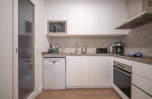 Sant Gervasi Apartment | Modern 3 Bedroom Apartment in Uptown Barcelona