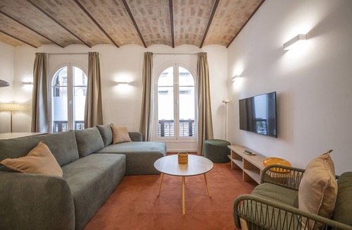 Sant Gervasi Apartment | Modern 3 Bedroom Apartment in Uptown Barcelona