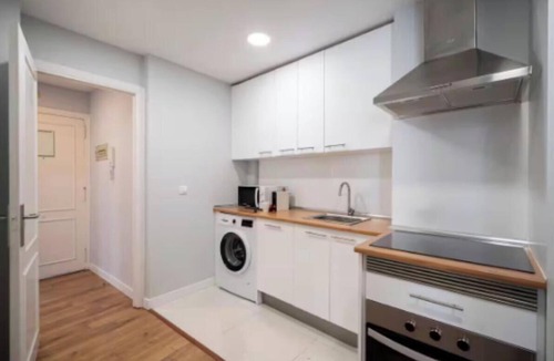 Delicias Apartment | Modern 90 m² Apartment Near Atocha – Walk to Madrid’s Top Attractions