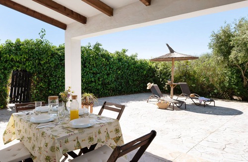 Zahora House | Modern Holiday Home "La Quinta de Maria Luisa 1" in Idyllic Location