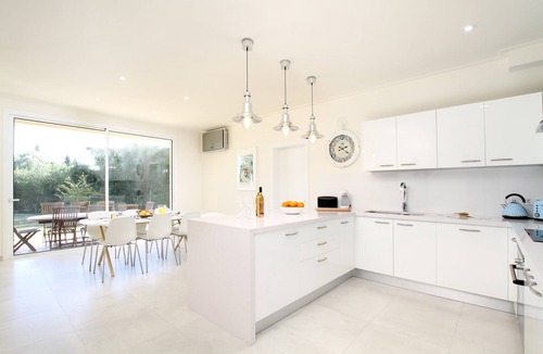 Crestatx Villa | Modern Palmeras by Balearic Villas