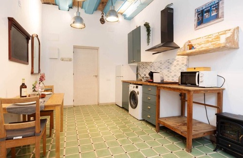 Sant Adria de Besos Apartment | Modern studio 20' Barcelona Center/10' walk to the beach/15' Forum Bcn