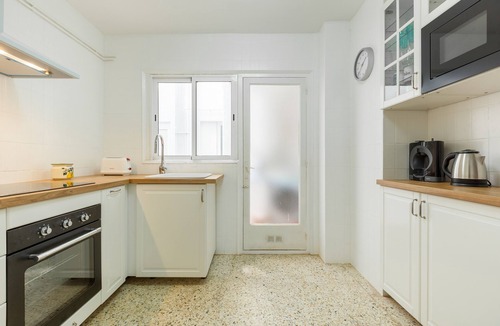 Canet de Mar Apartment | Moli Apartment Beach – Sea View, 100 Meters from the Beach